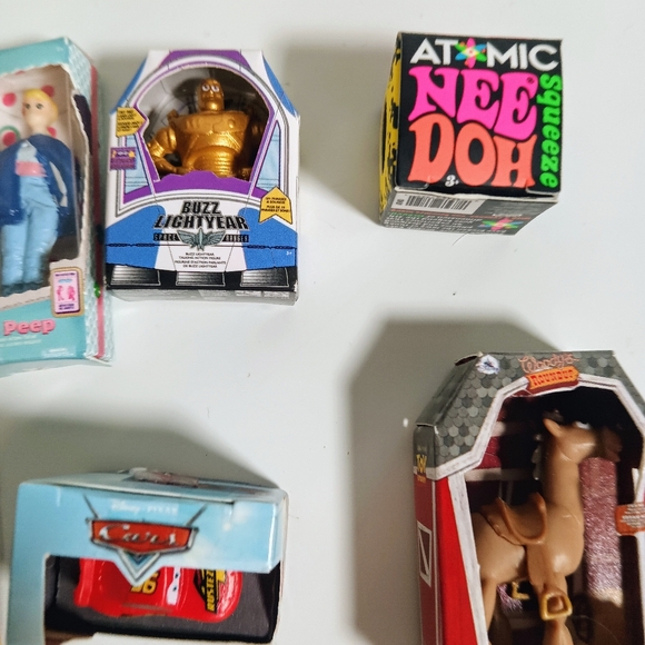 Mini Brands Disney Toy Story Star Wars and More - Picture 2 of 5